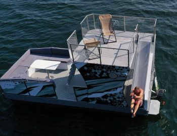 Zu sehen ist ein Partyfloß von Technus, Schwimminsel von Technus kaufen